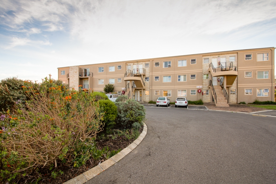 To Let 2 Bedroom Property for Rent in Sir Lowrys Pass Village Western Cape
